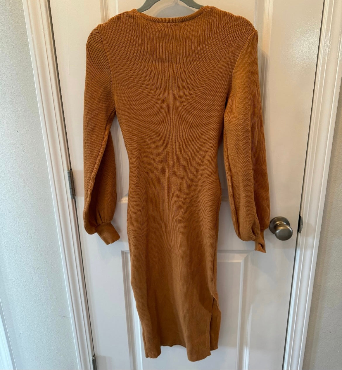 Cinch Front Ribbed Sweater Midi Dress w Side Slit Women’s Size Medium Caramel NWT