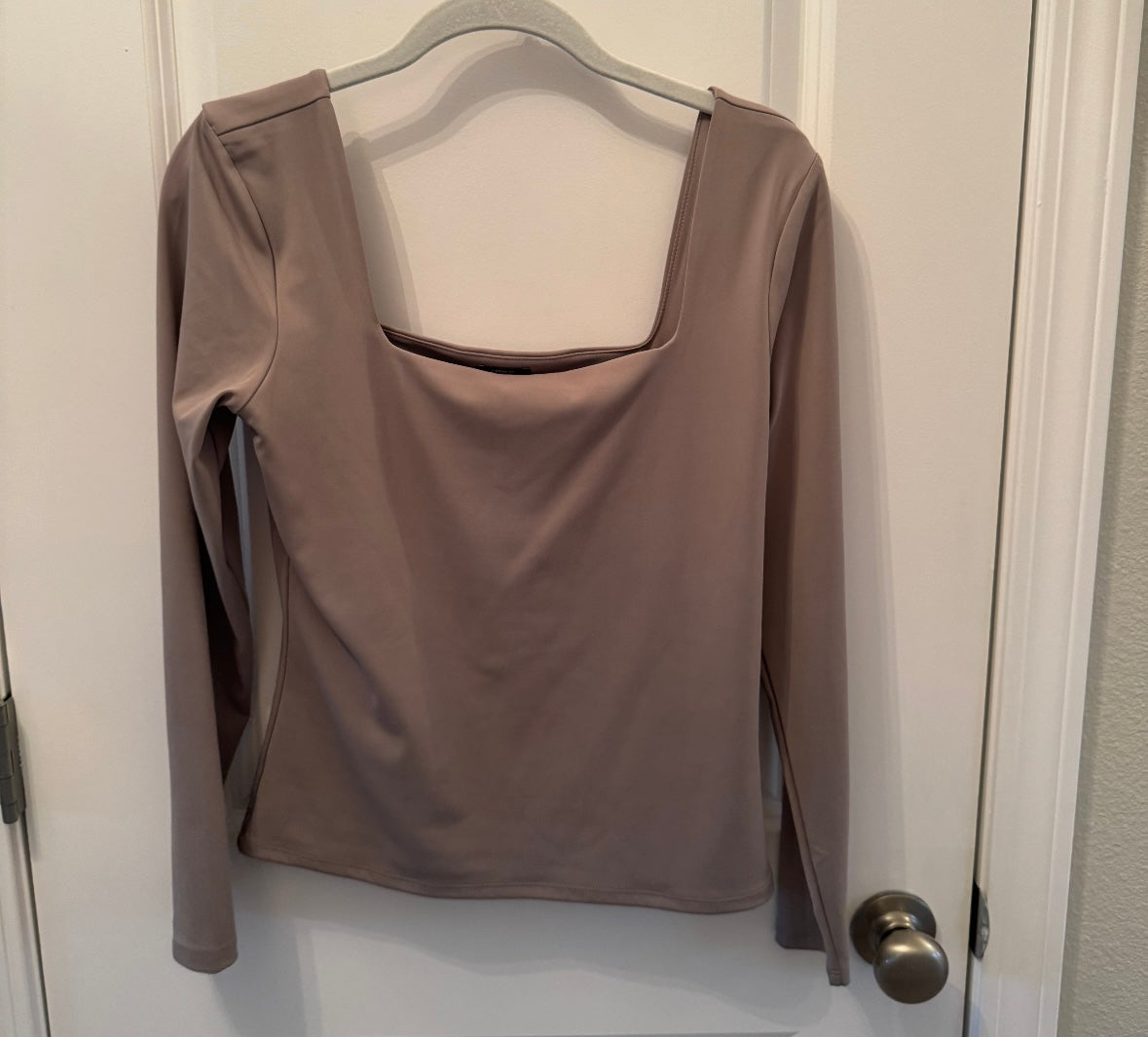 Express Body Contour Top Women’s Medium