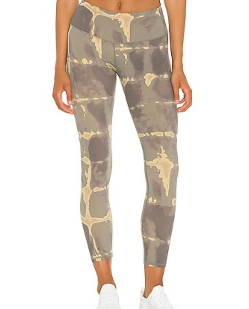 Revolve Varley Luna Legging Women’s Medium Golden Tie Dye NWT