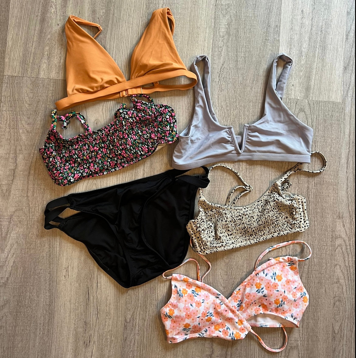 Swim Bundle Bikini Tops Women’s Size Small