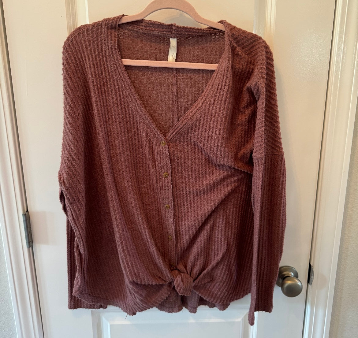 Knot Front Waffle Knit Long Sleeve Top Women’s Size M/L Dark Burgundy