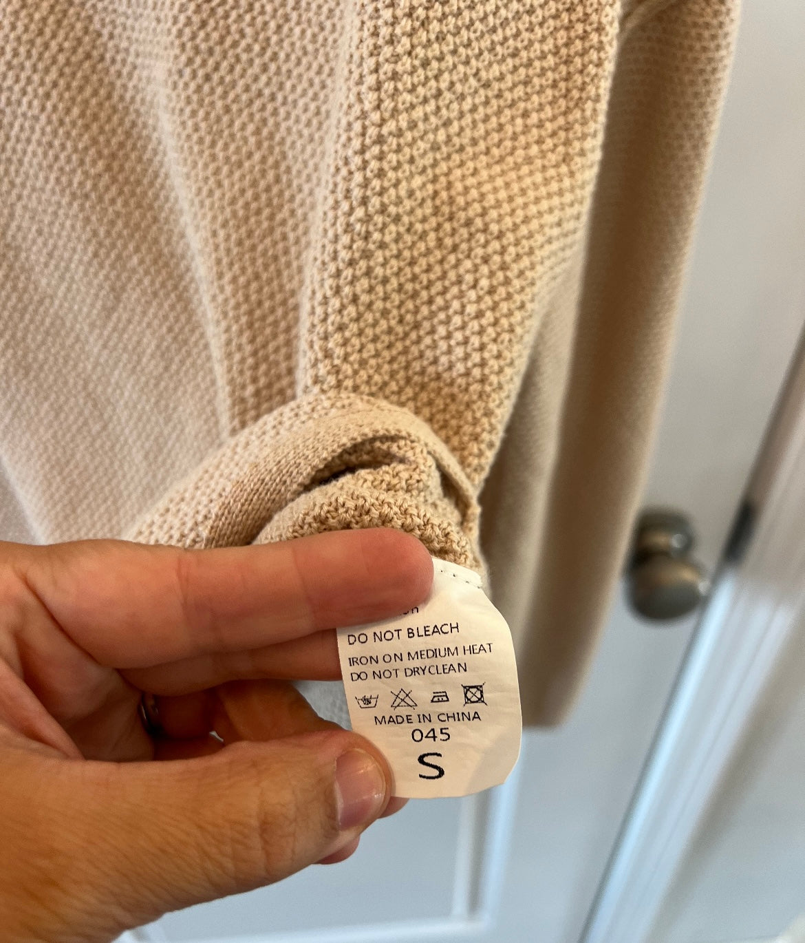 Knit Long Sleeve Henley Women’s Size Small Tan