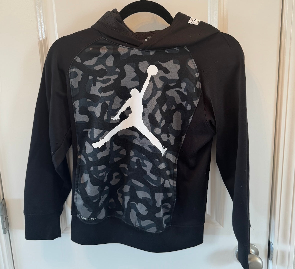 Jordan Logo Hoody Youth Size Medium Black