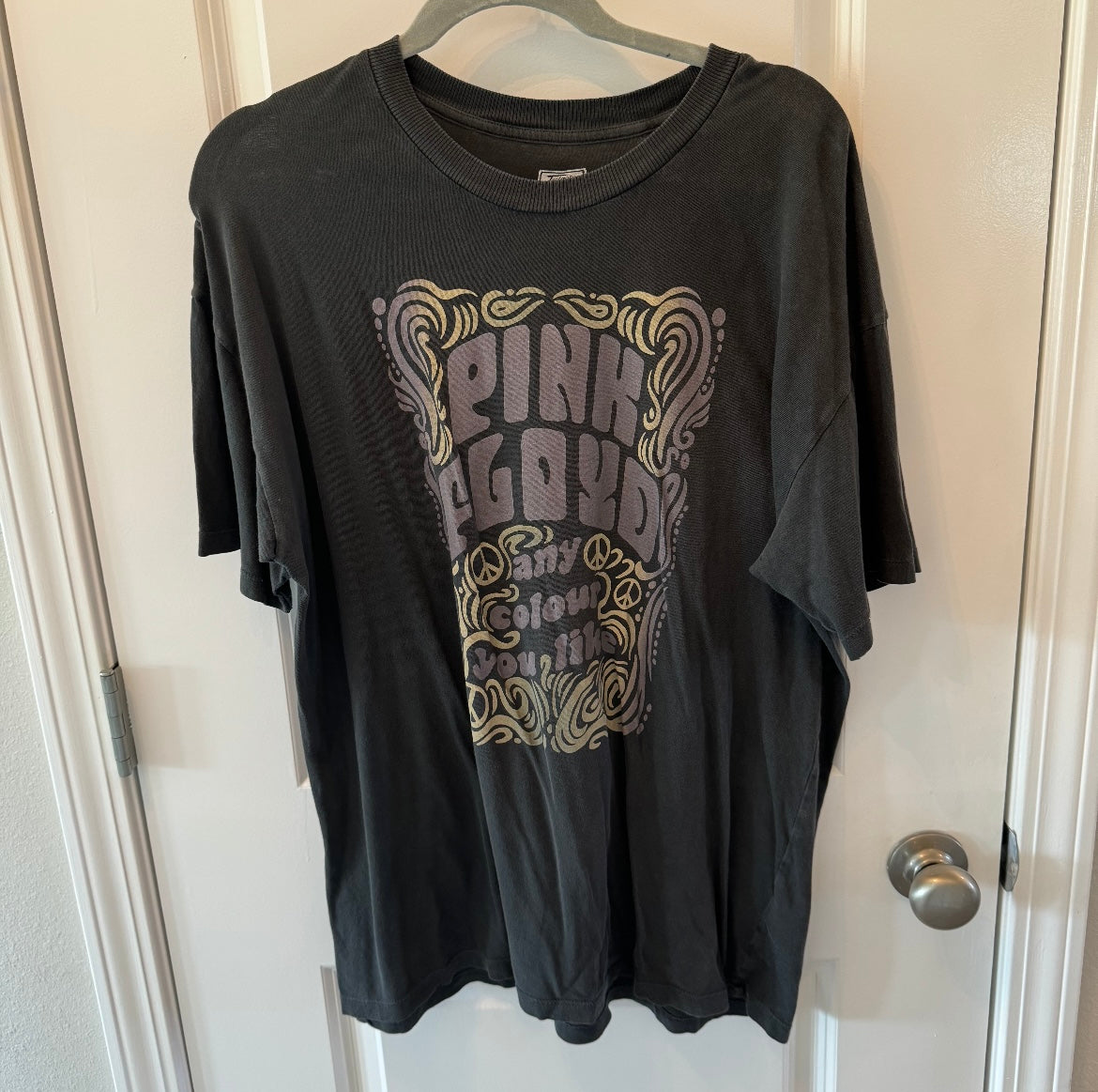 Pink Floyd Any Colour You Like Graphic Band Tee Women’s Size Medium Dark Gray