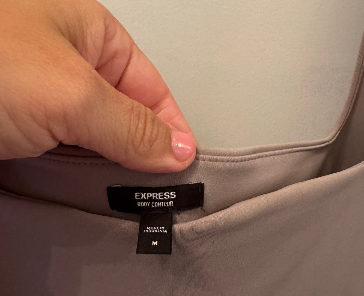 Express Body Contour Top Women’s Medium