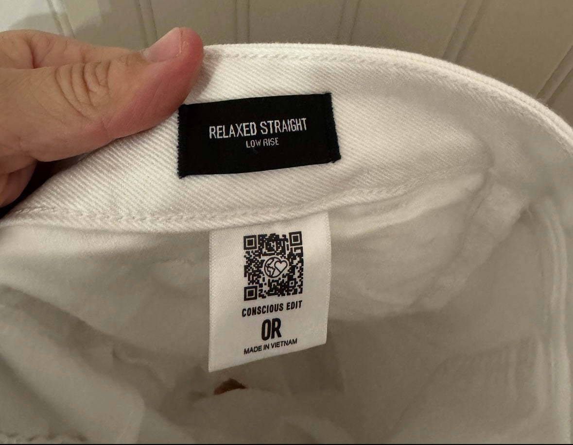 Express Low Rise Relaxed Straight Cargo Pants Women’s Size 0 Reg White