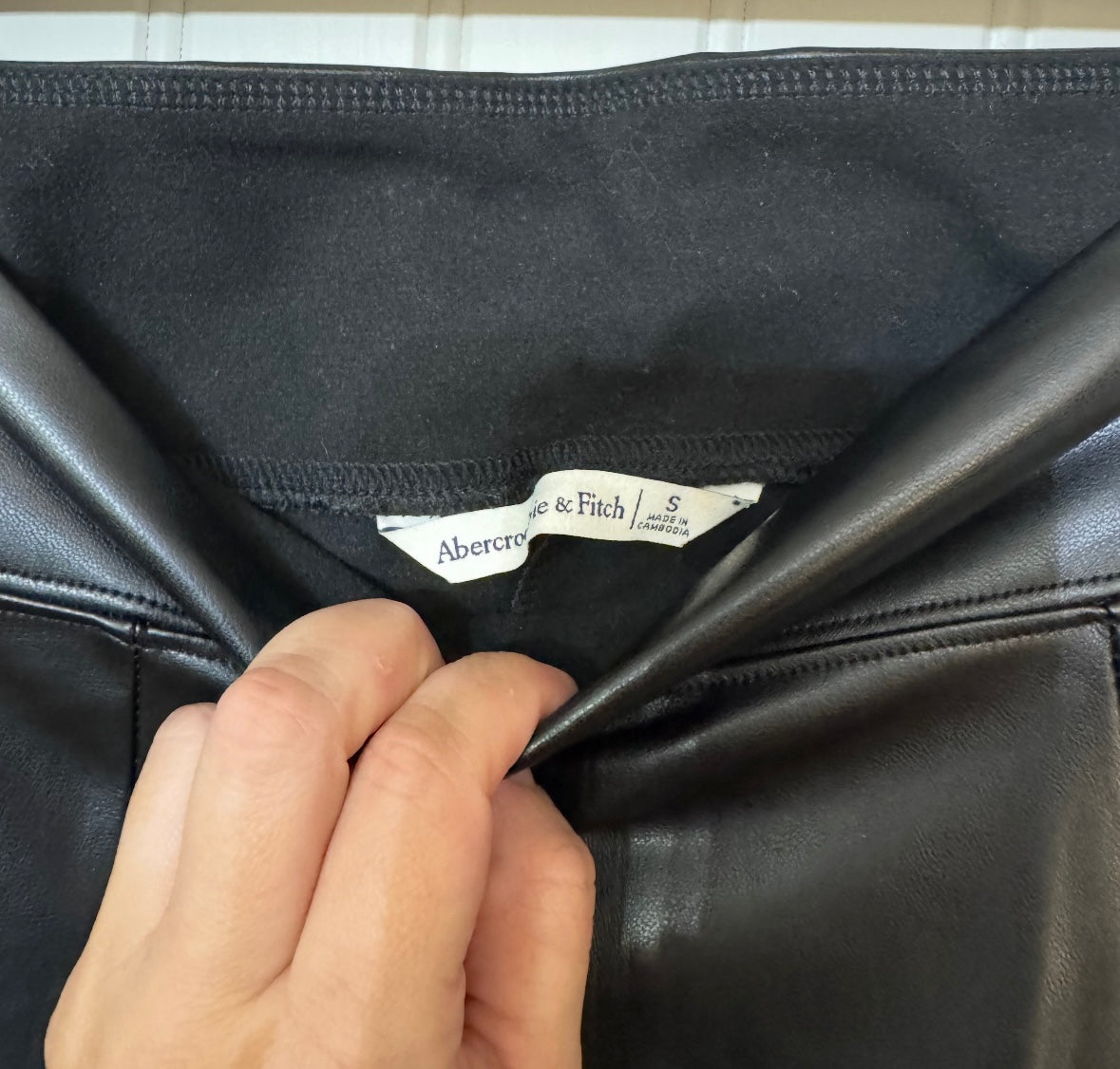 Abercrombie & Fitch Flare Vegan Leather Pants Women’s Small Black