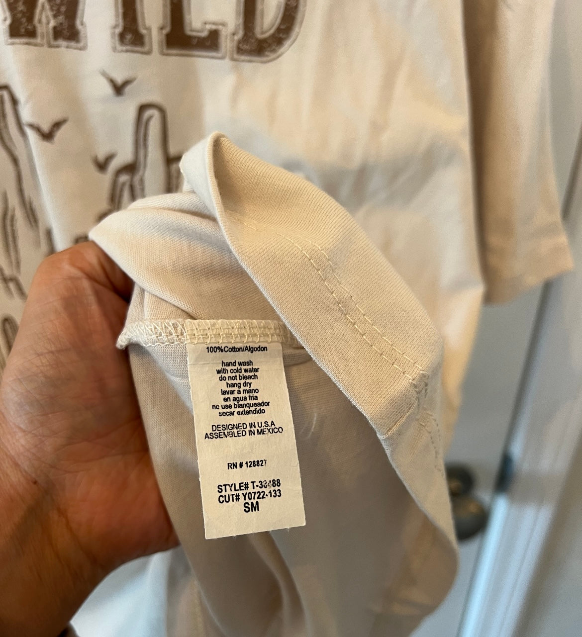 Go Wild Desert Child Graphic Tee Women’s Small Cream