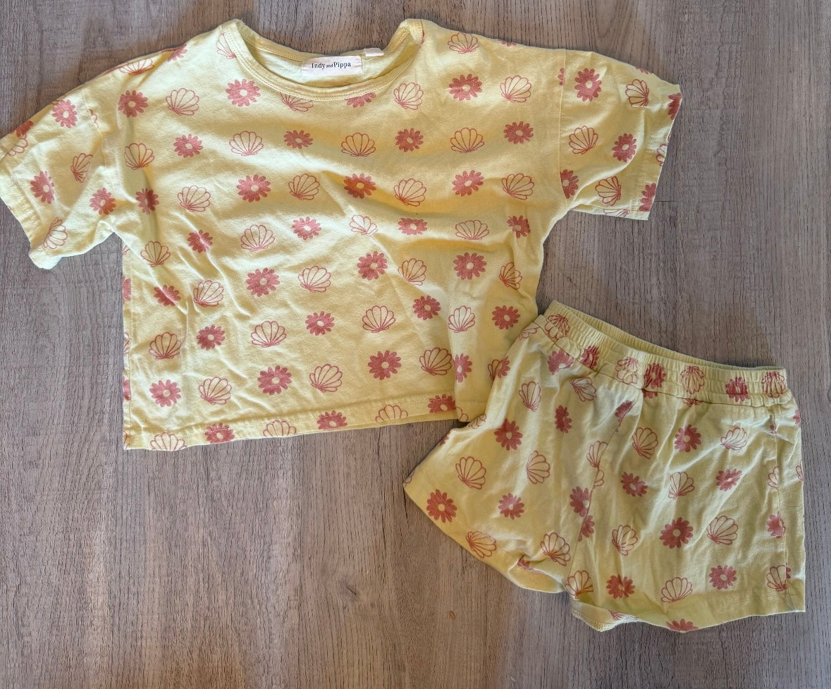 Indy & Pippa Matching Set Toddler Girl Size 3T Yellow Seashells