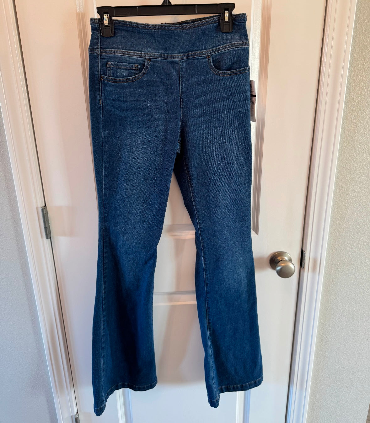 Melisa Super High Rise Flare Jeans Women’s Size 6 NWT