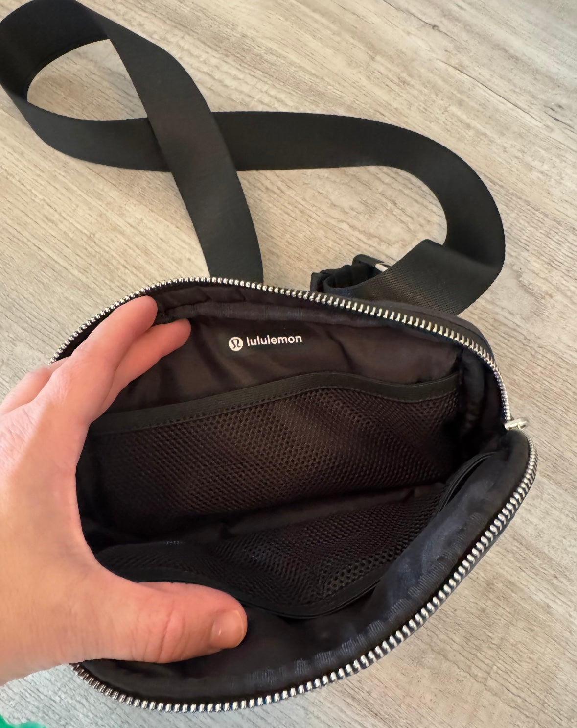 Lululemon Everywhere Belt Bag 1L Wunder Puff Shine Black NWT