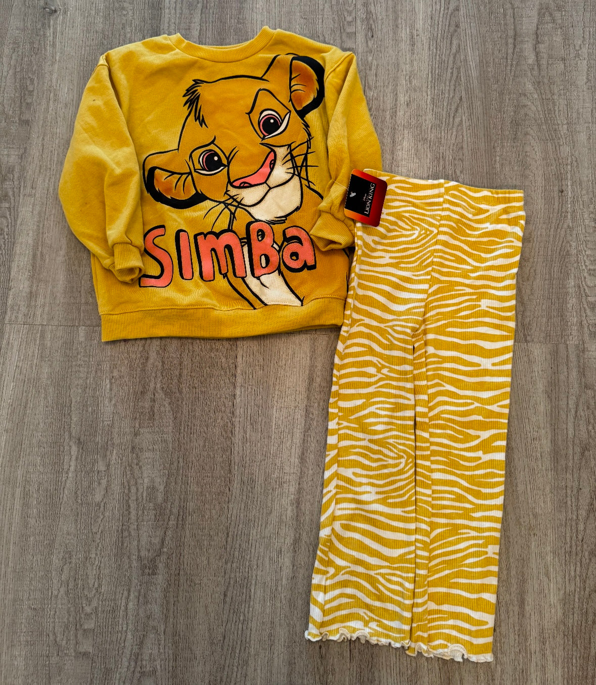 Disney Simba Graphic Sweatshirt and Leggings Matching Set Toddler Girl Size 4T NWT