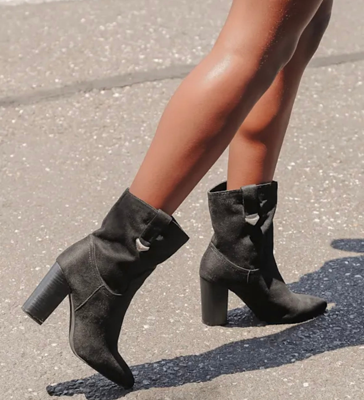 Lulu’s Taryne Suede Booties Women’s Size 7.5 Black