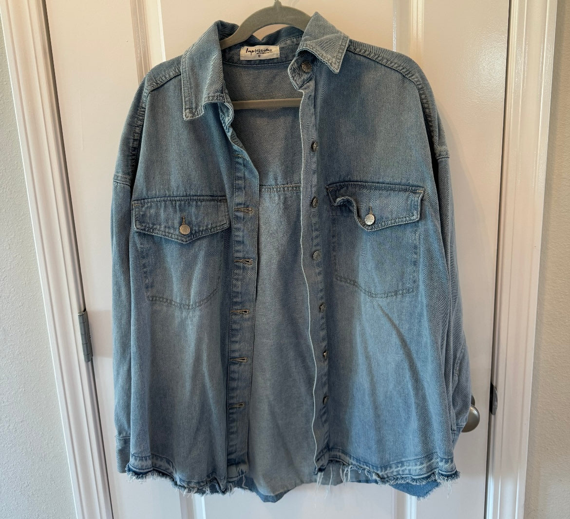 Lightweight Denim Jean Shacket Women’s Size Medium