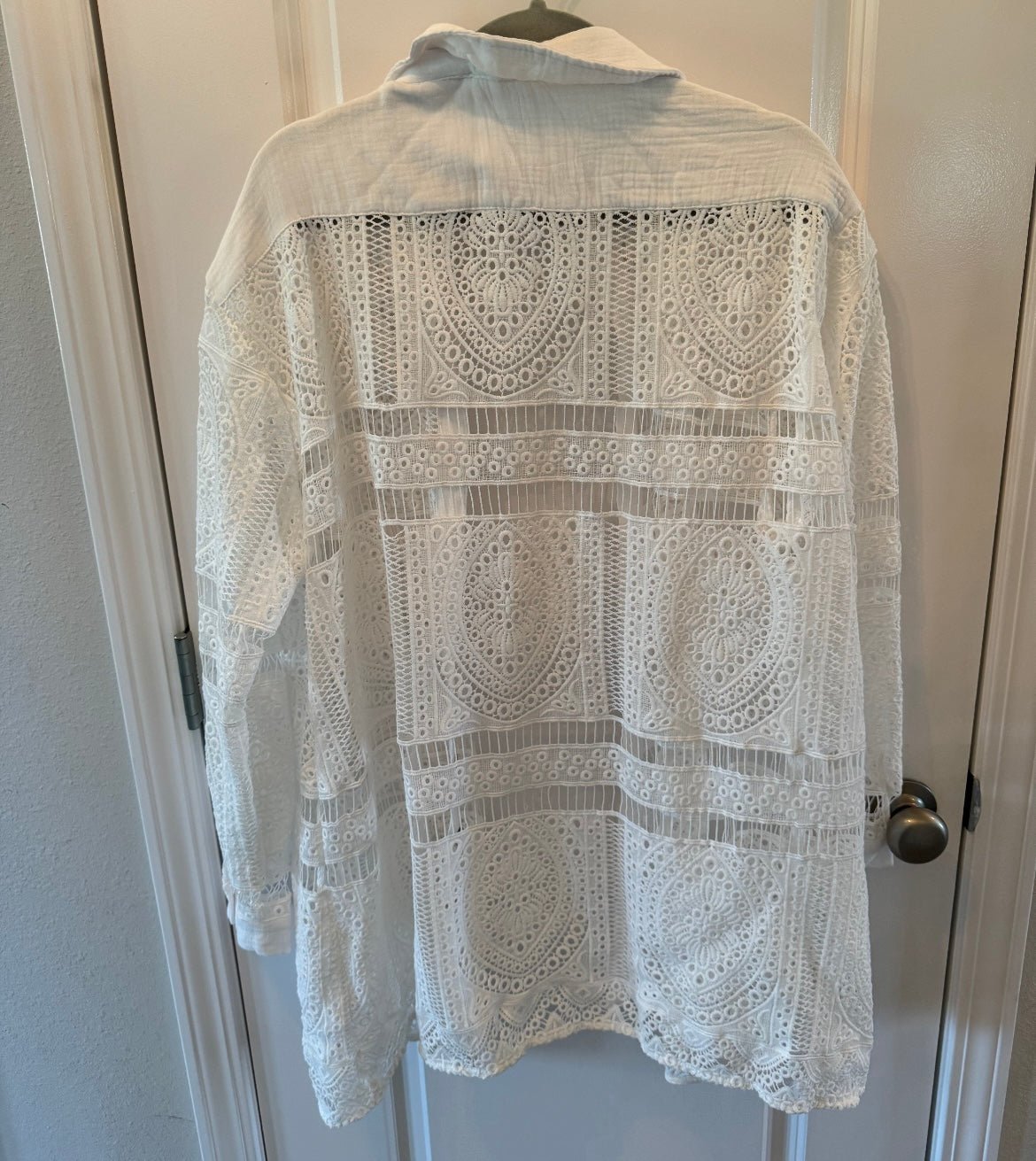 Lace Long Sleeve Swim Cover-Up Women’s Size Large White