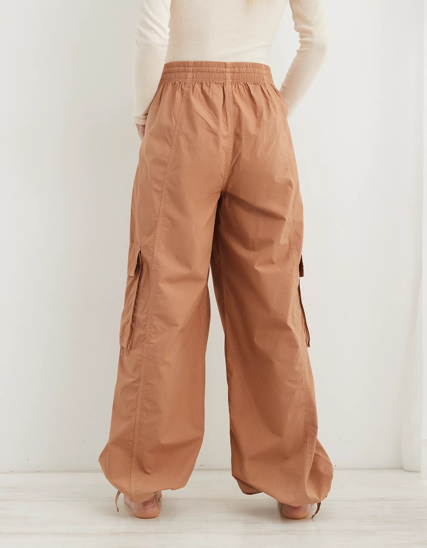Aerie High Waisted Go-For-It
Baggy Cargo Pant Women’s XS NWT