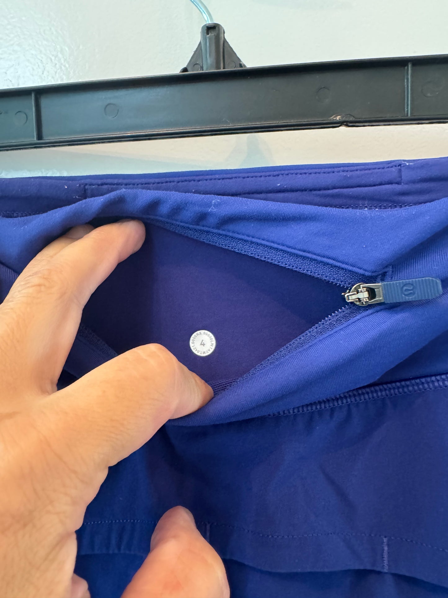 Lululemon Active Shorts Women’s Size 4 Royal Blue