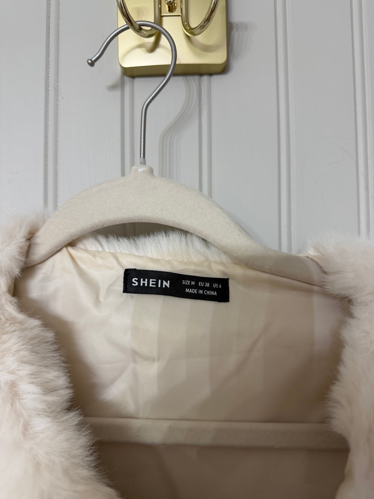 Women’s Faux Fur Coat Size Medium