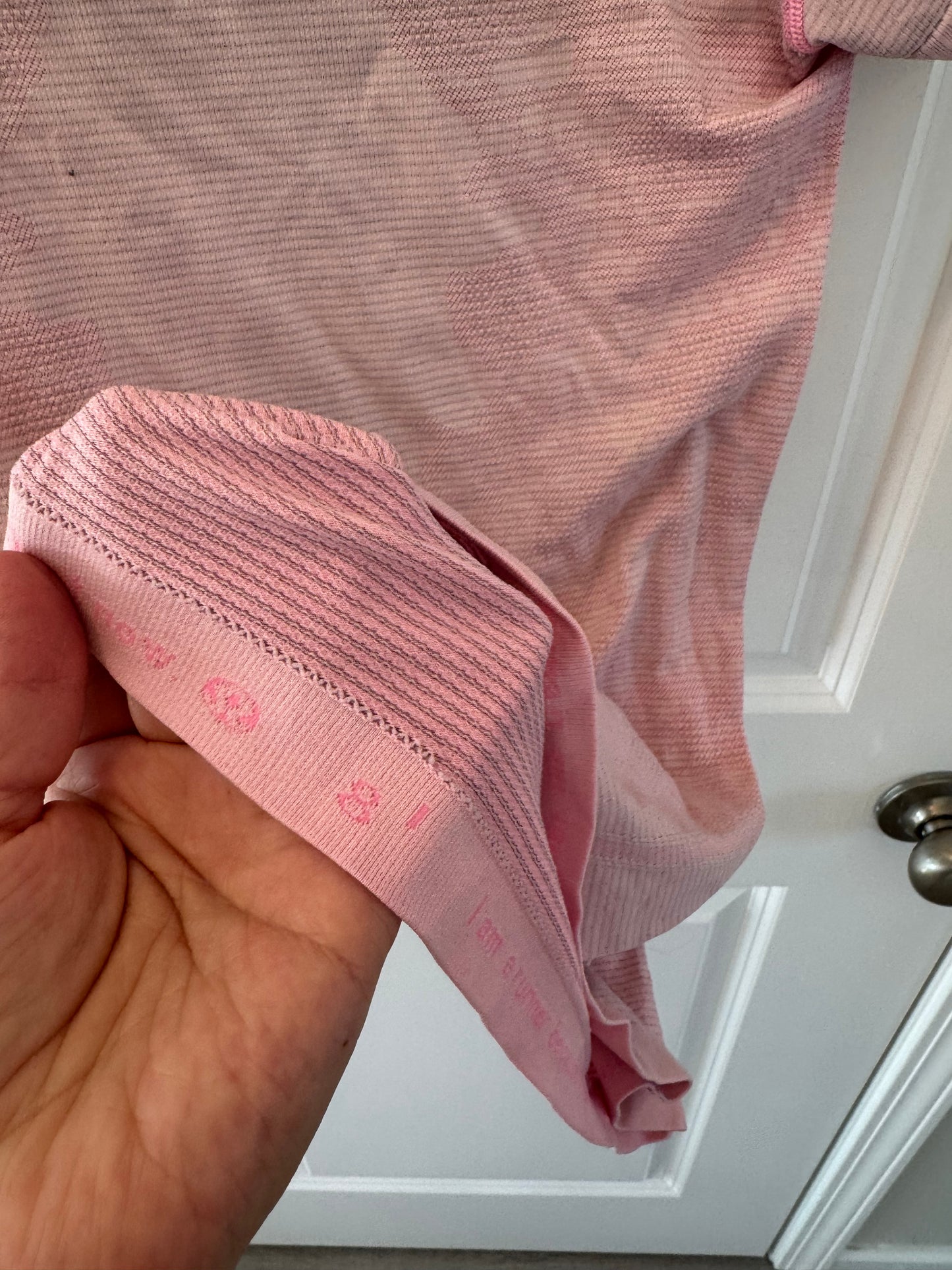 Lululemon Swiftly Tee Women’s Size 8 Pink