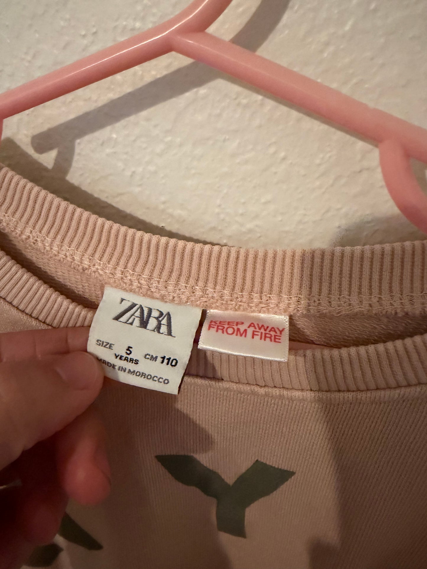 Zara NYC sweatshirt Size 5