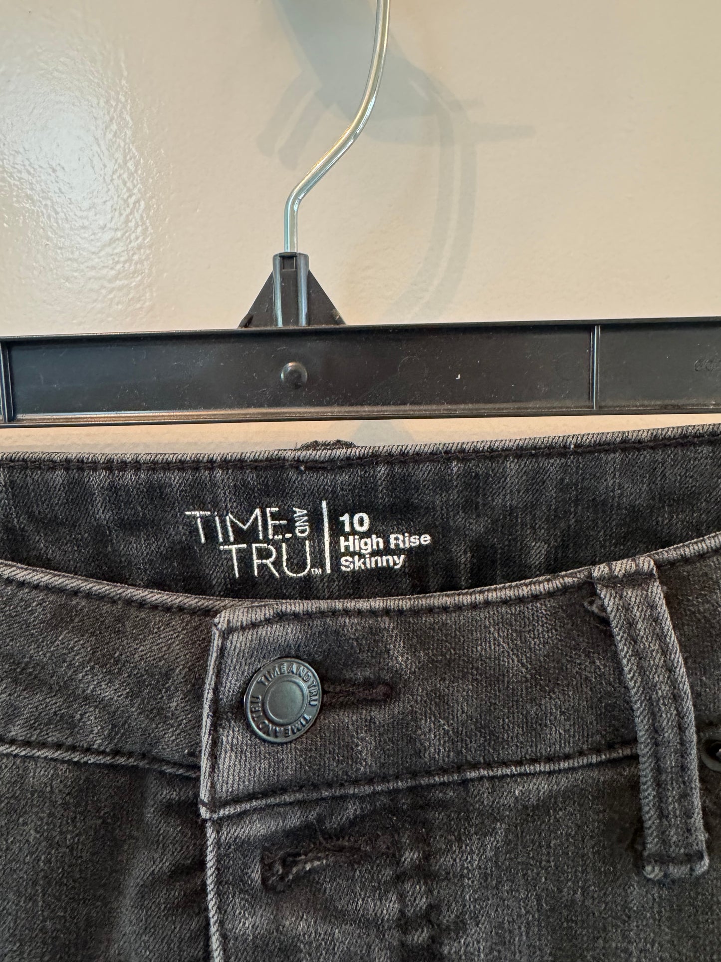 Time & Tru High Rise Skinny Jeans Women’s Size 10 Black