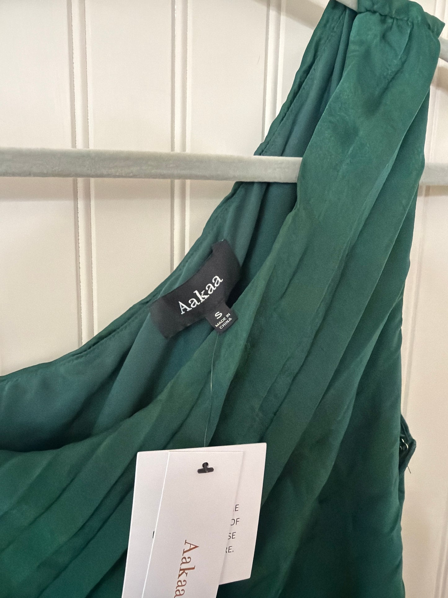 Aakaa Pleated Asymmetrical Dress Women’s Small Green NWT