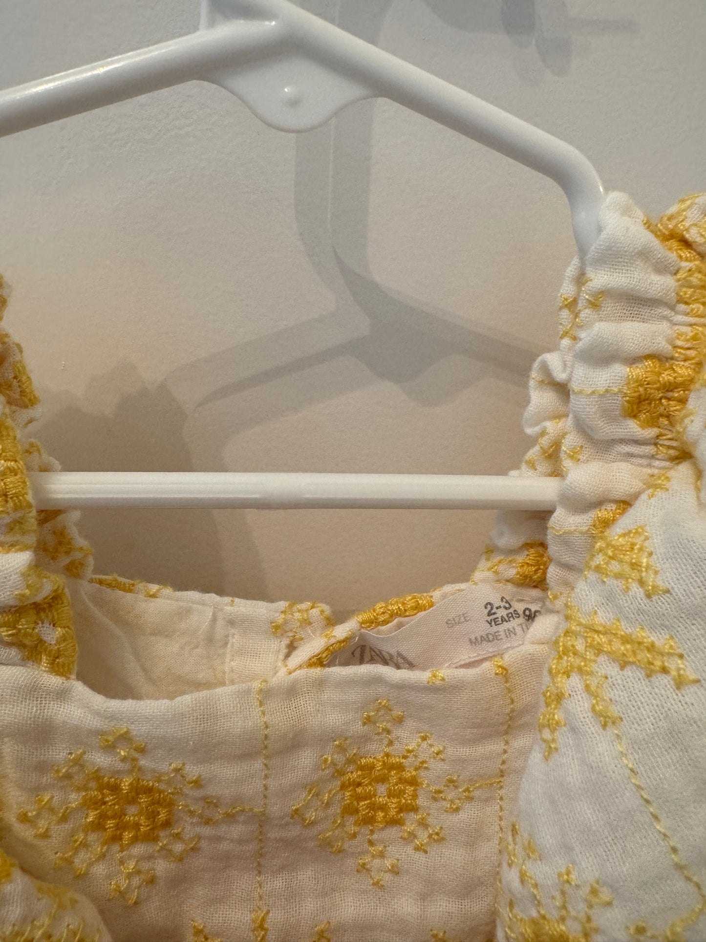 Zara Embroidered Dress w Ruffles Toddler Girl Size 2-3 Years White Yellow