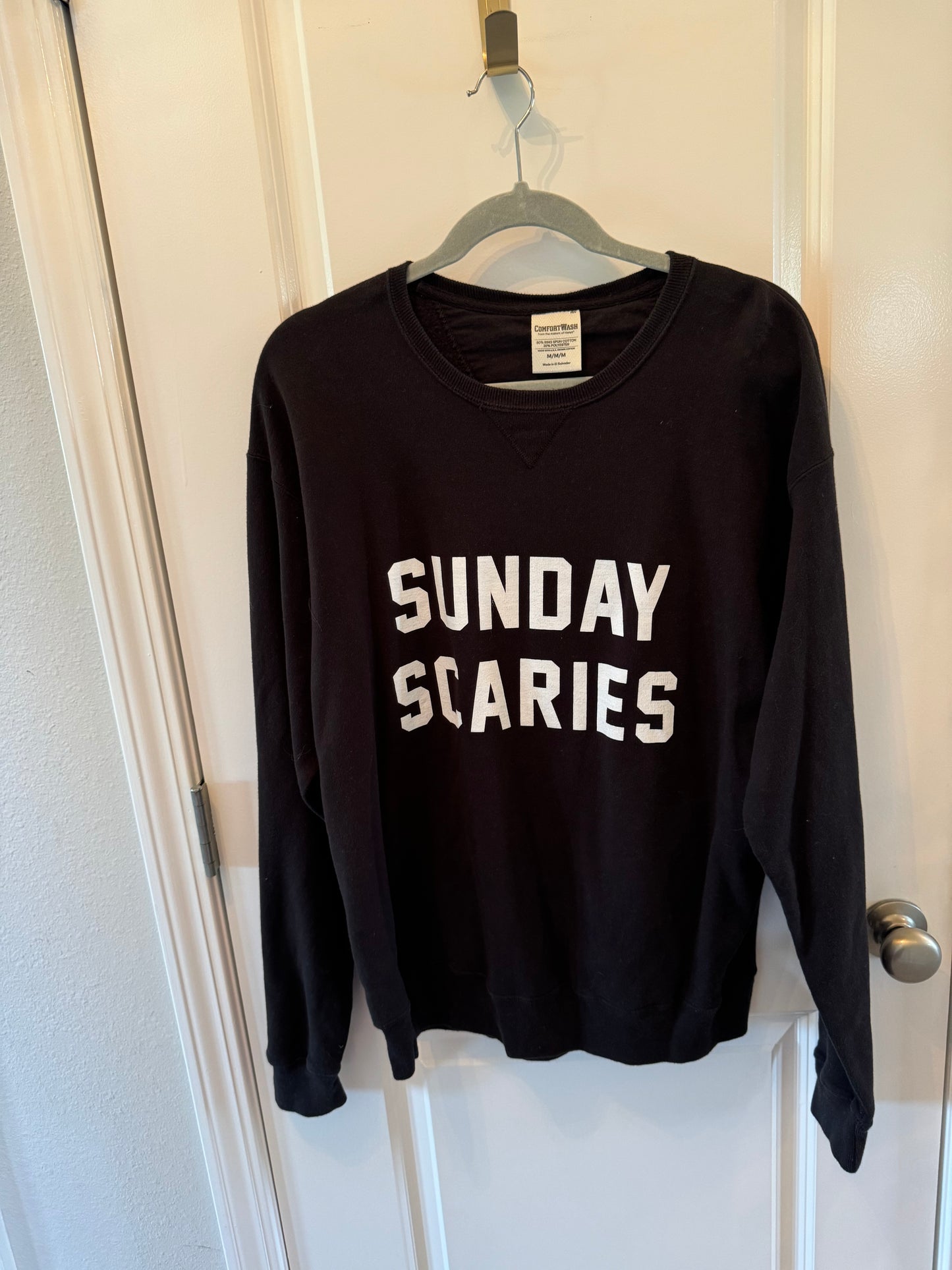 Sunday Scaries Crewneck Graphic Sweatshirt Women’s Size Medium Black White