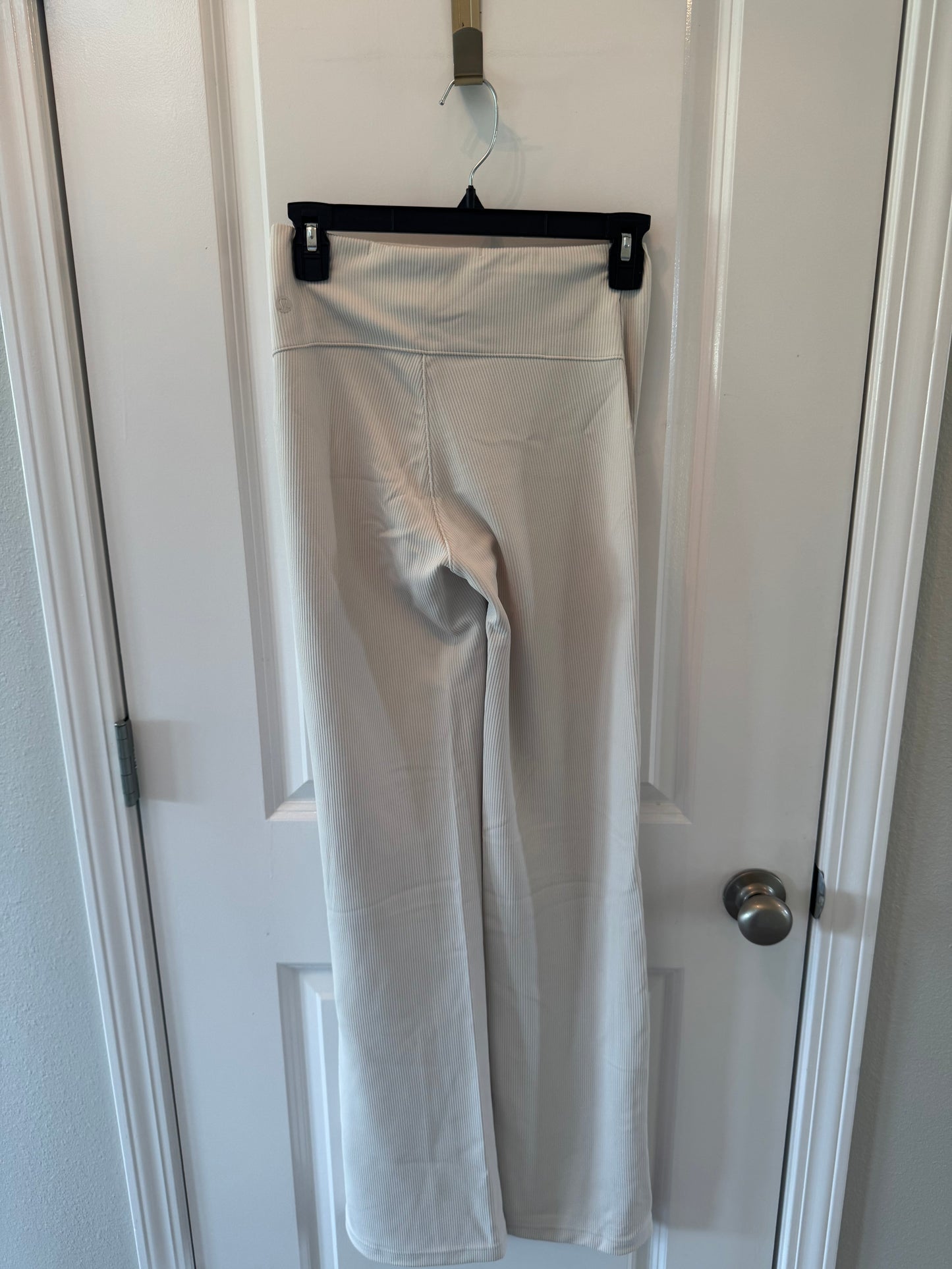 Lululemon High Rise Flare Leggings Women’s Size 4 Light Tan
