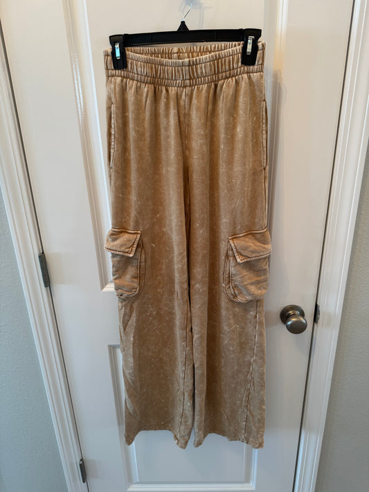 Wild Fable Wide Leg Cargo Sweatpants Women’s Size XS Tan