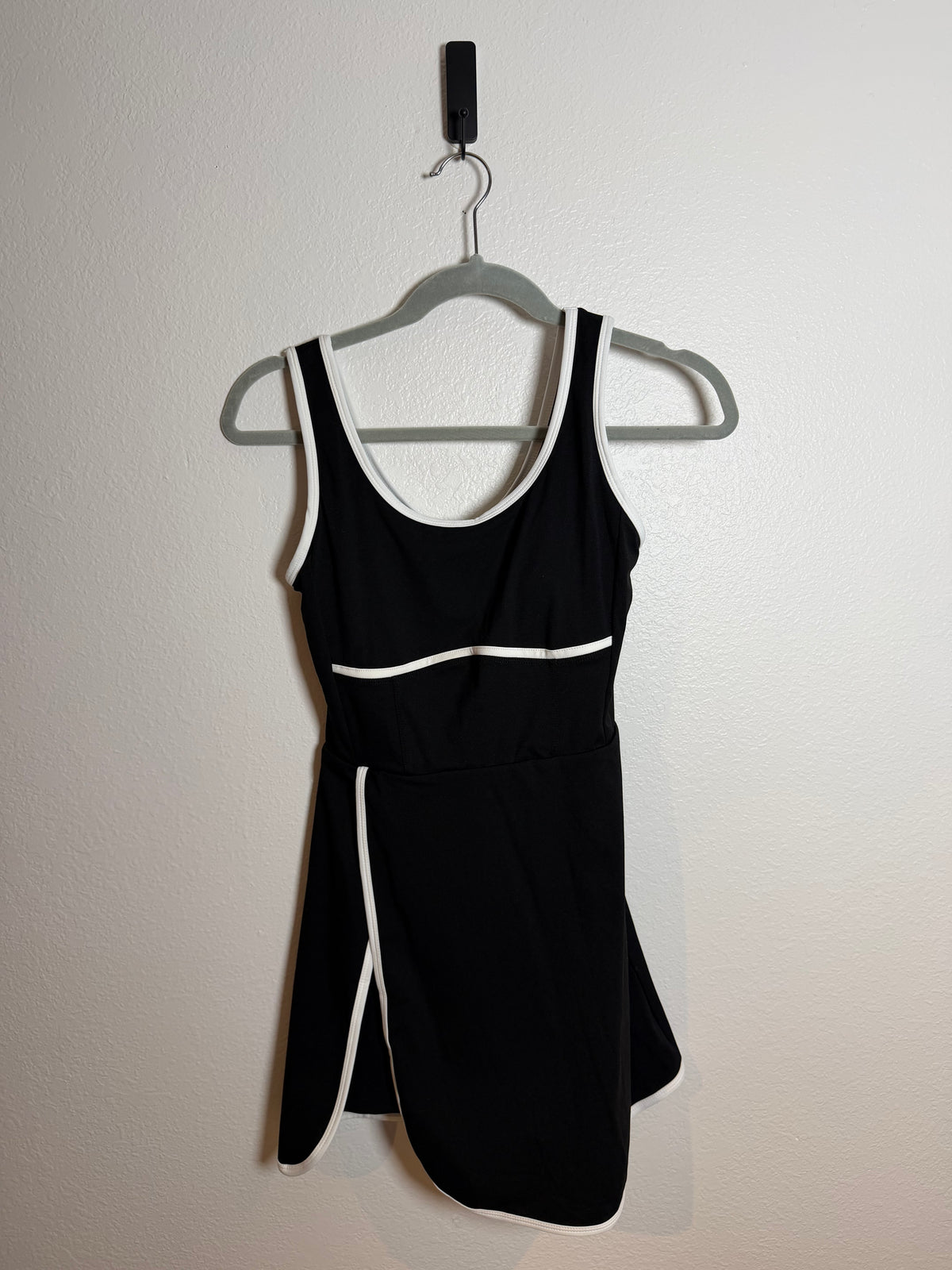 Women’s Black & White Dress Size Small