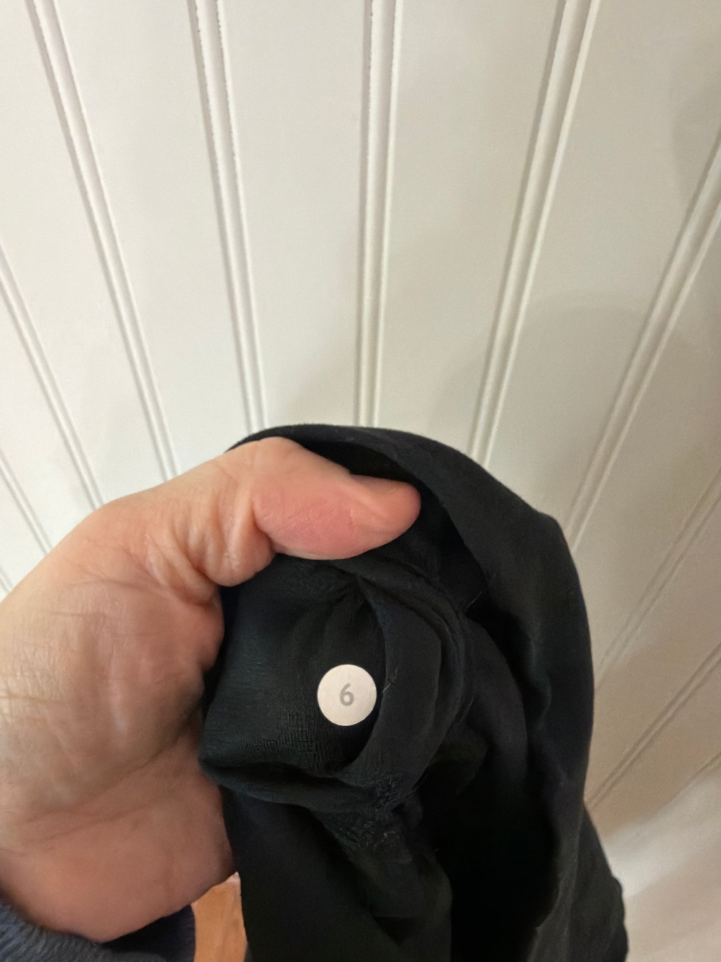 Lululemon Cropped Leggings Women’s Size 6 Black