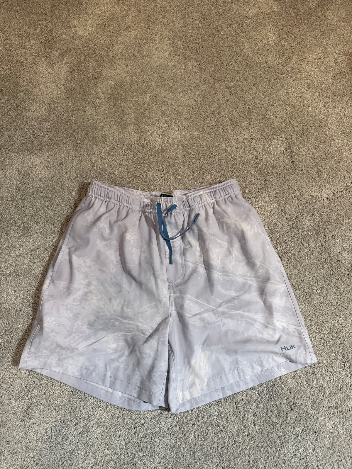 Huk brand shorts size men’s medium