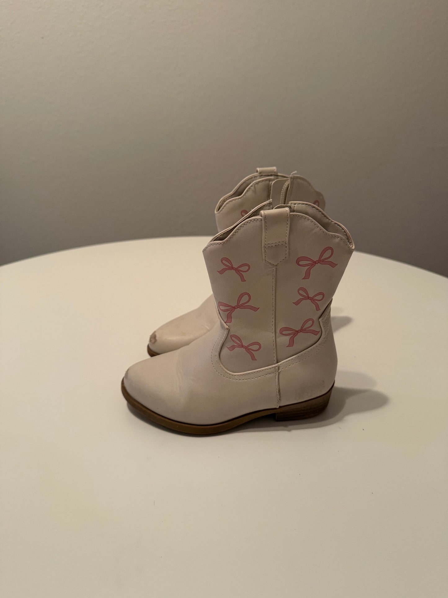 Toddler bow boots size 10
