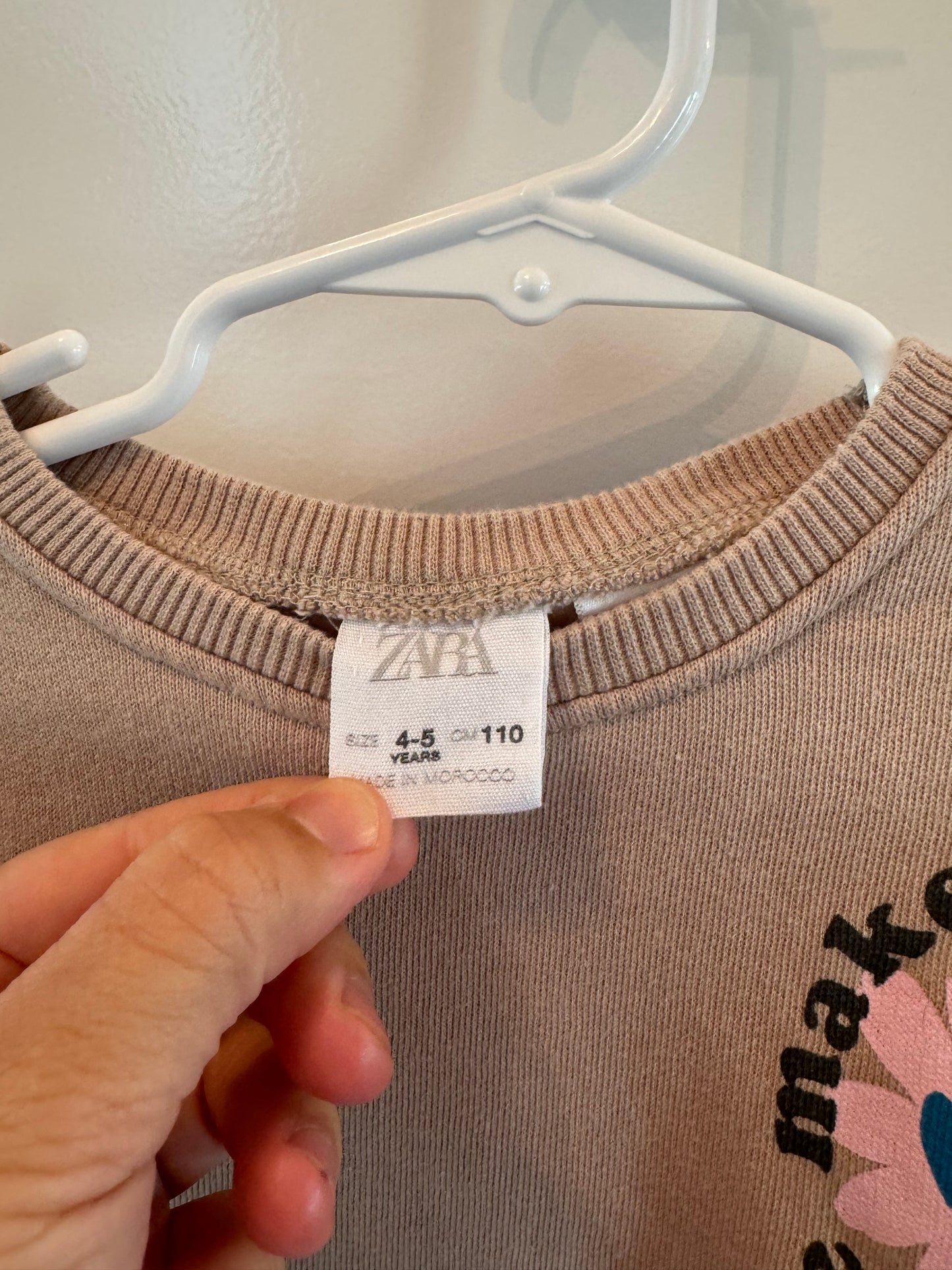 Zara Sweatshirt size 4/5 years