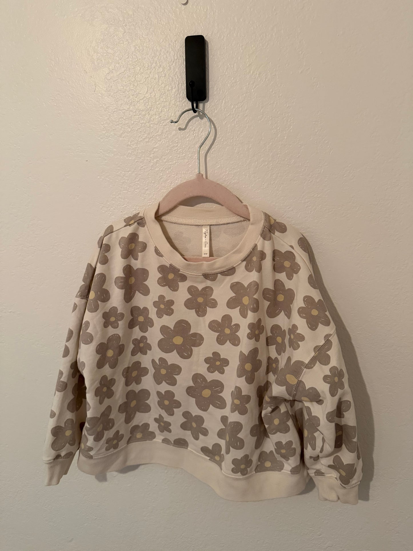 Rylee & Cru sweatshirt size 4/5