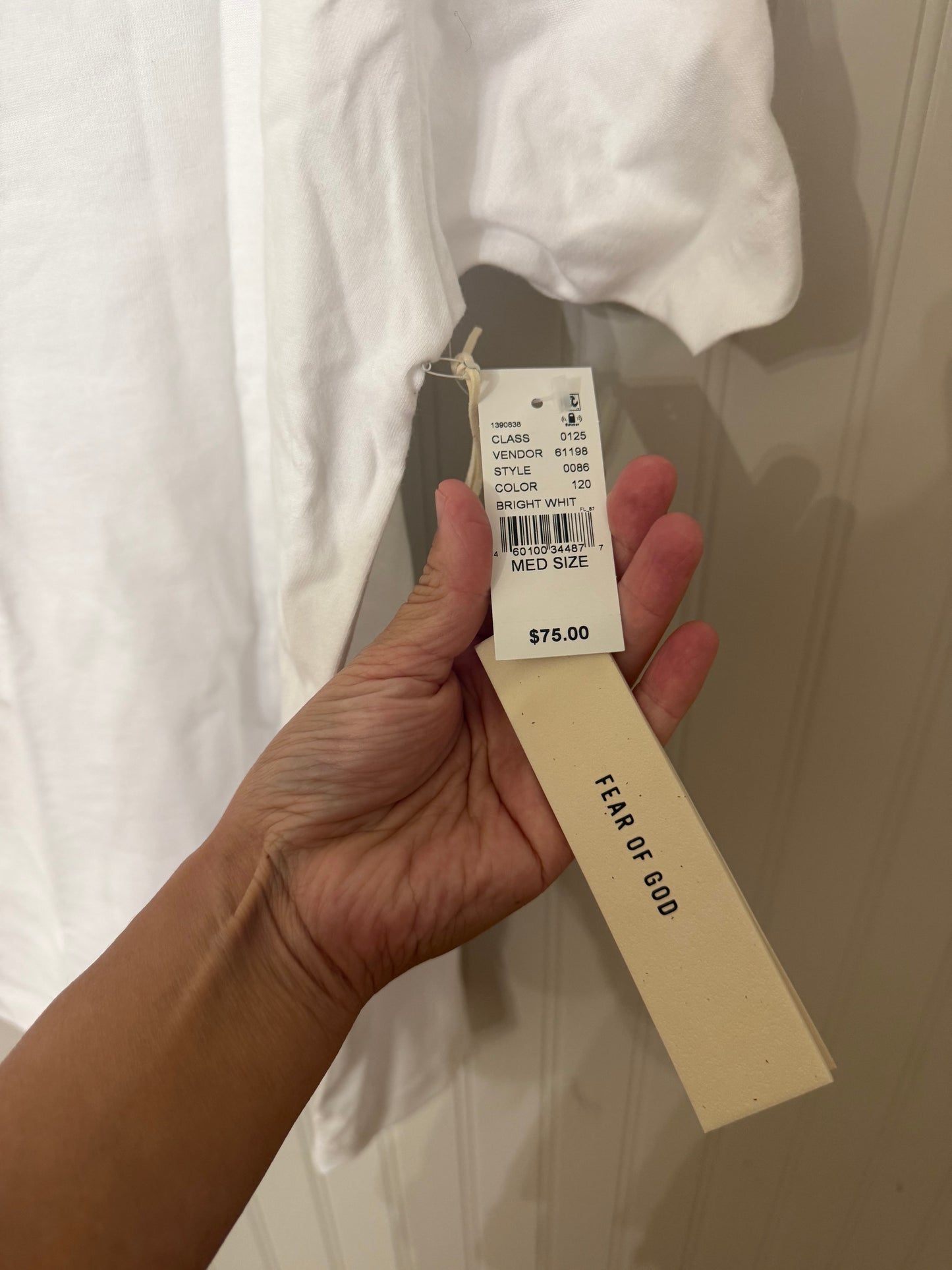 Men’s Essentials White Tee Size Medium