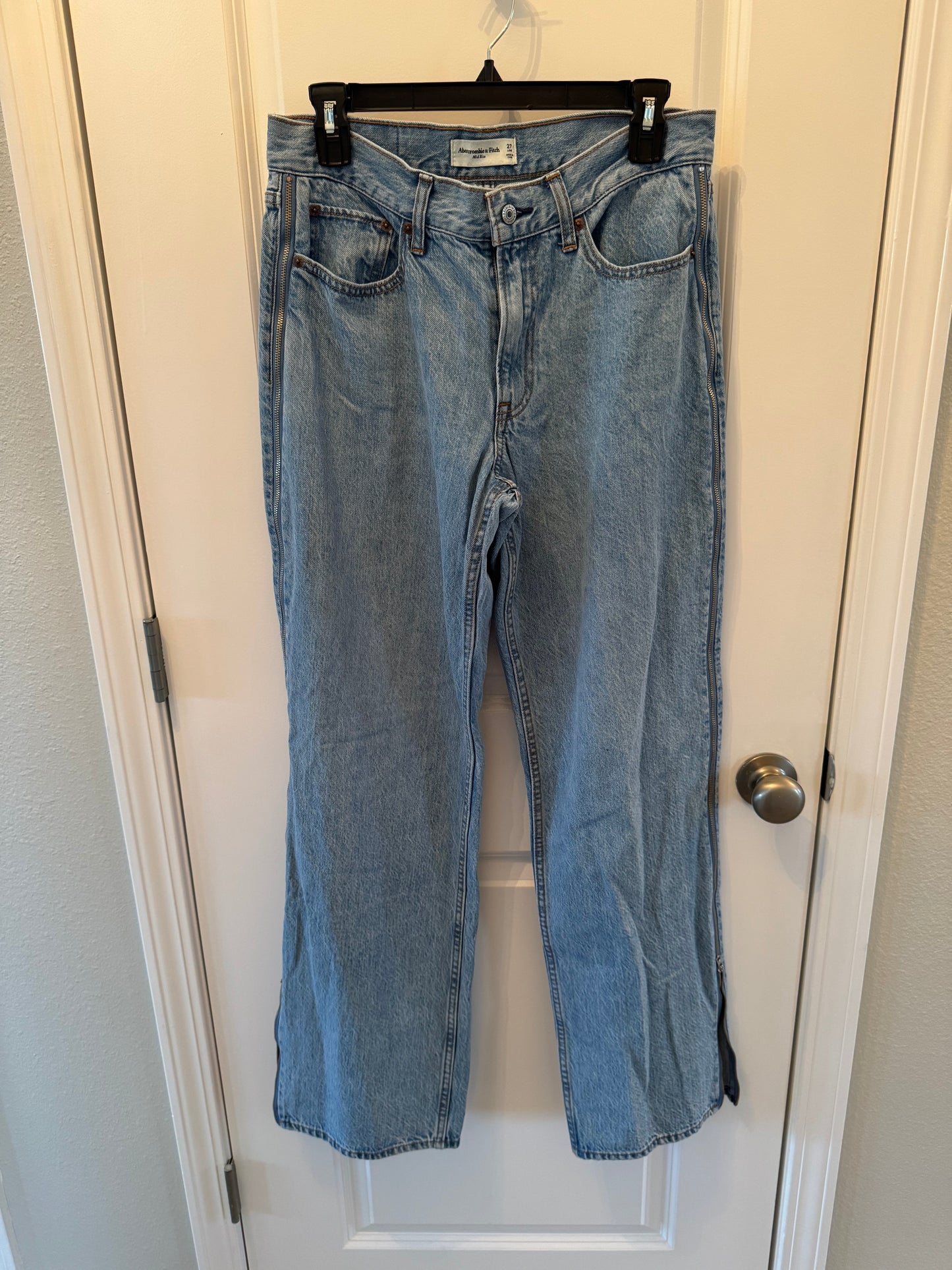 Abercrombie & Fitch Mid Rise Jeans Women’s 27 Long Mid Wash