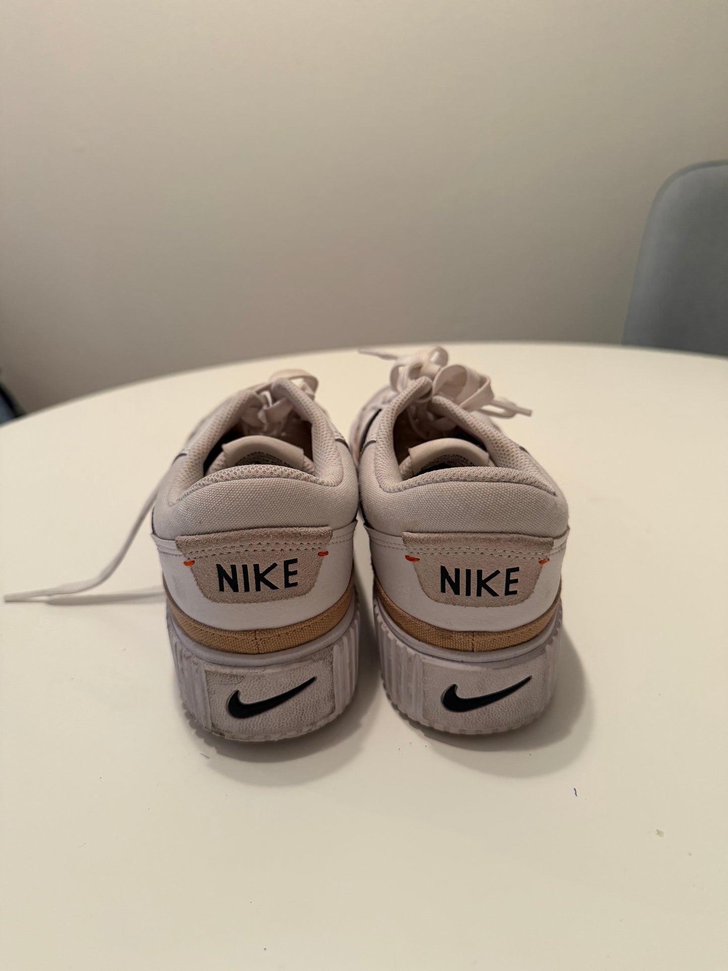 Nike Court Legacy Lift Platform Shoes Women’s size 8