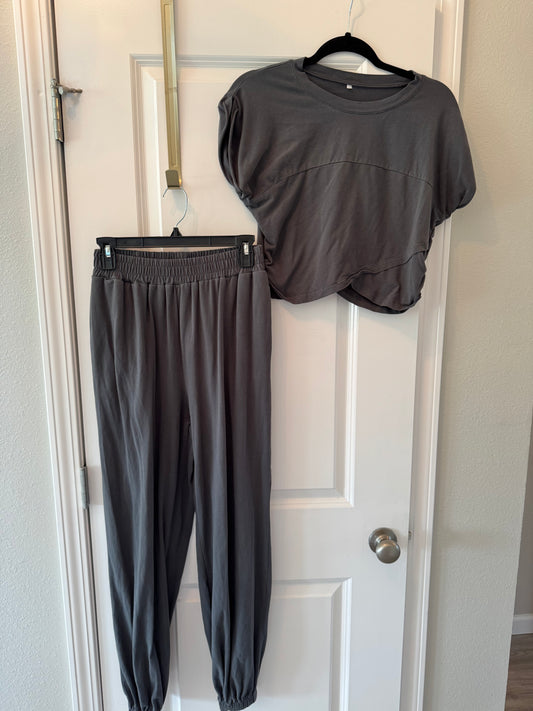 Women’s Gray Set Size Medium
