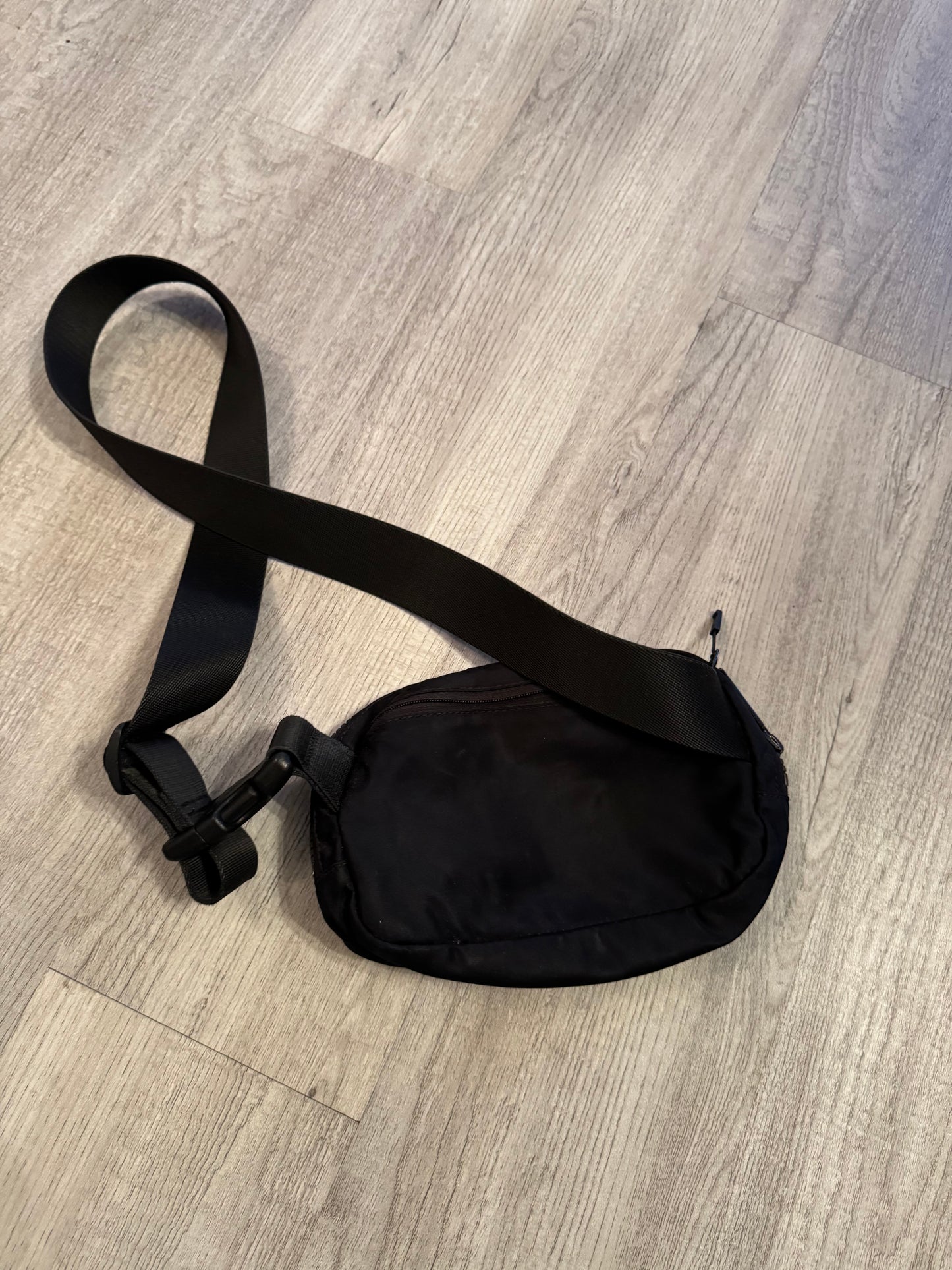 Lululemon Everywhere Belt Bag Black