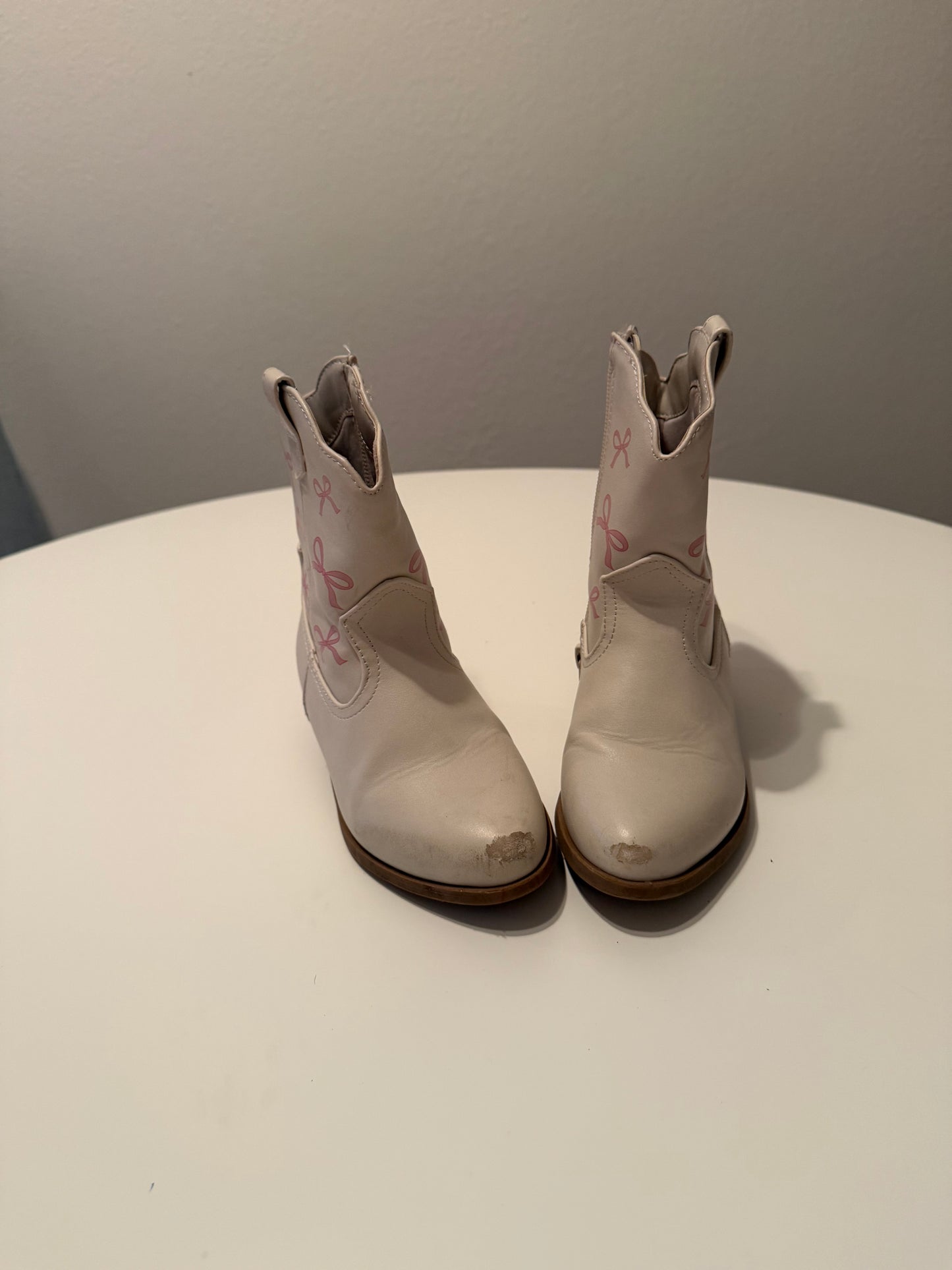 Toddler bow boots size 10