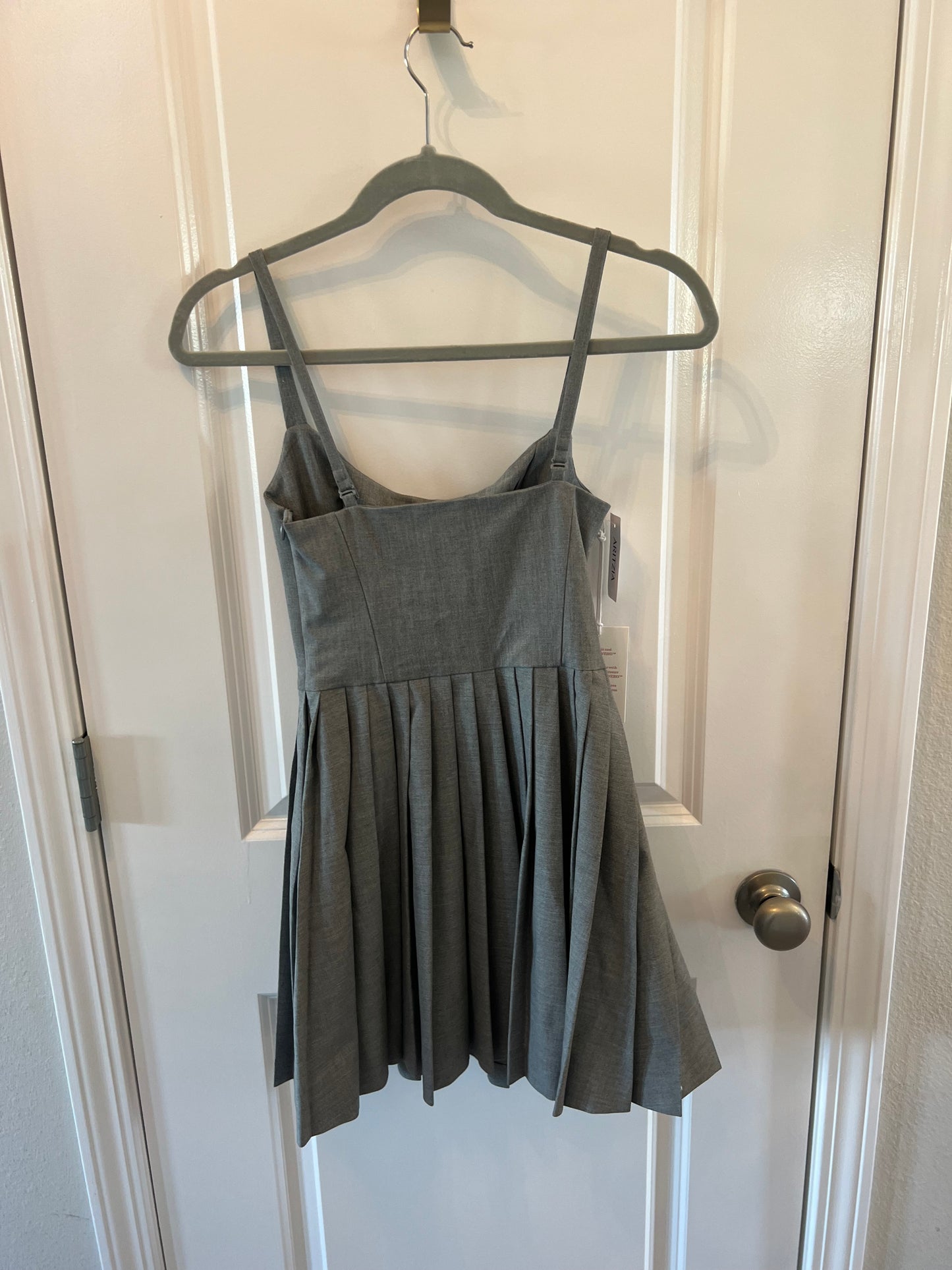 Aritzia Sunday Best Trix Bustier Mini Dress w Pleats Women’s Size 00 Heather Charcoal