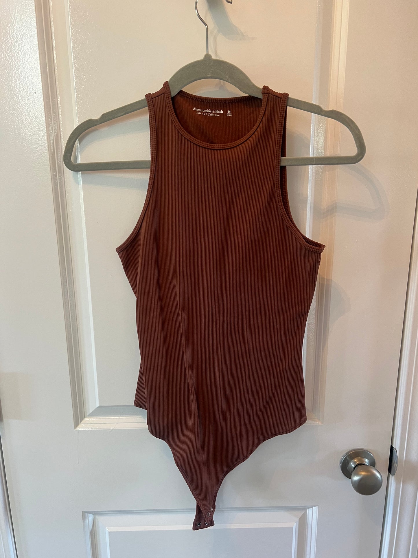 Abercrombie & Fitch High Neck Sleeveless Ribbed Bodysuit Women’s Size Medium 8-10 Brown