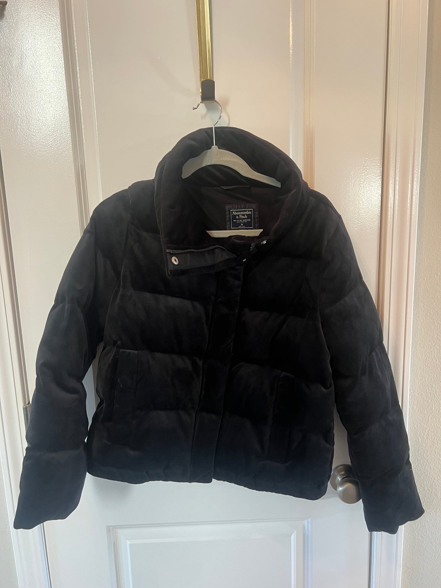 Abercrombie & Fitch Puffer Coat Women’s Size Medium Black