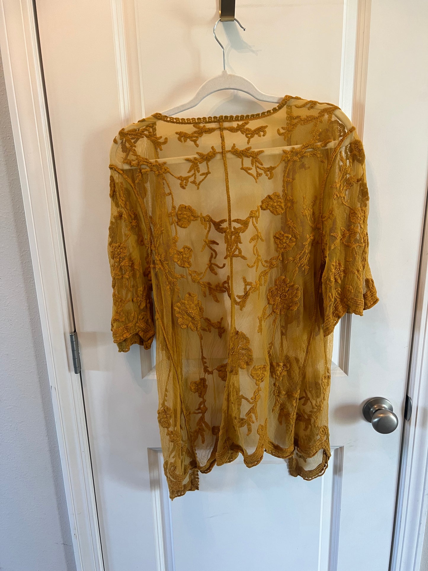 Sheer Lace Kimono Women’s Size Small Mustard