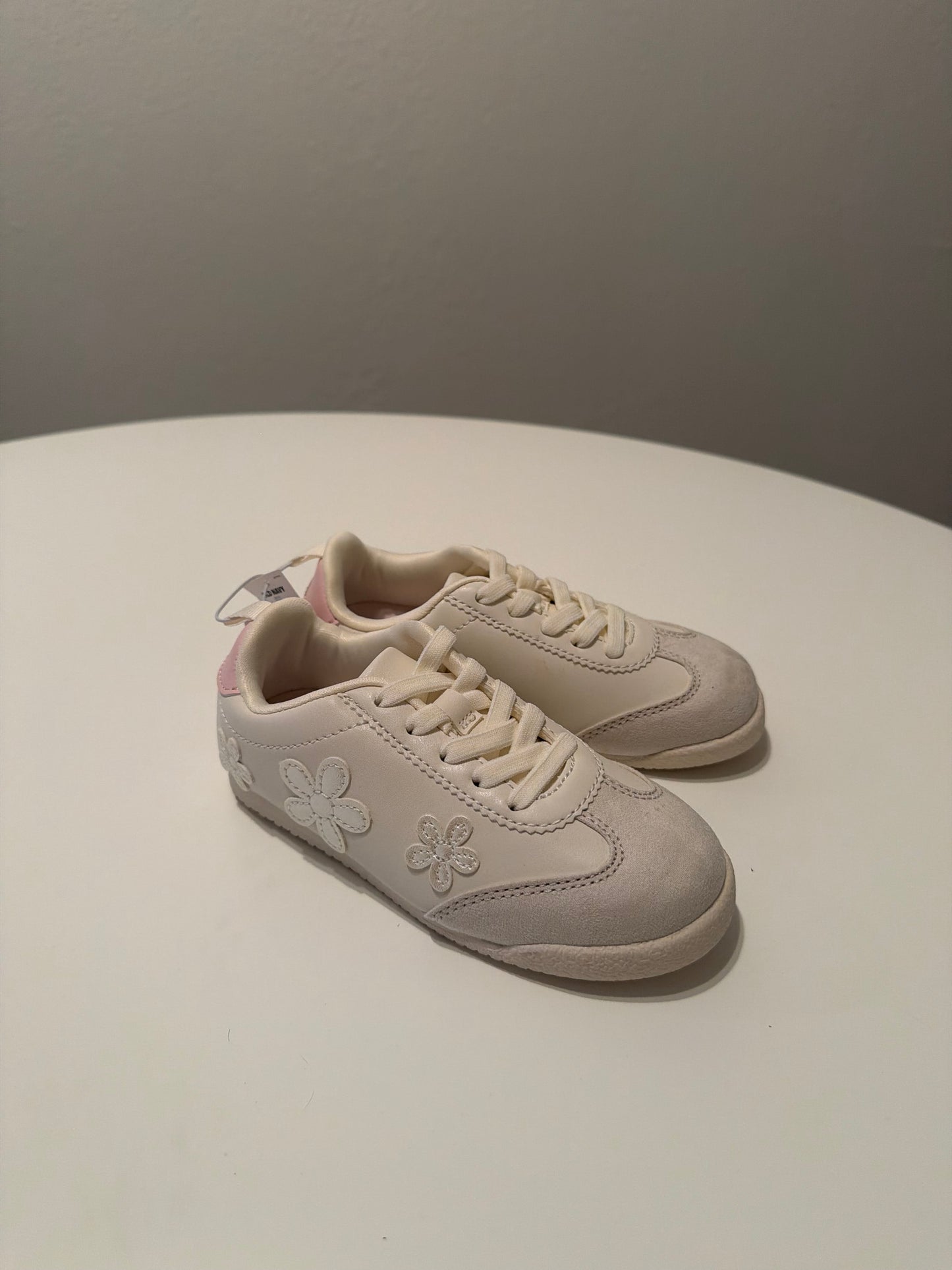 Old Navy Shoes Size 10