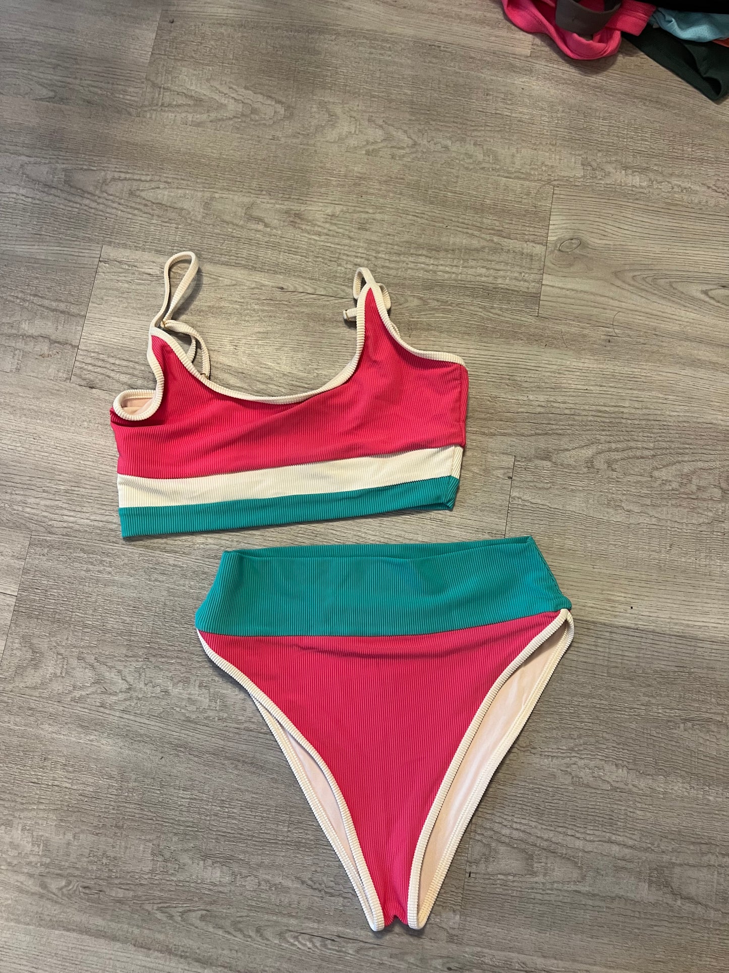 Women’s Beach Riot Swimsuit Size Large