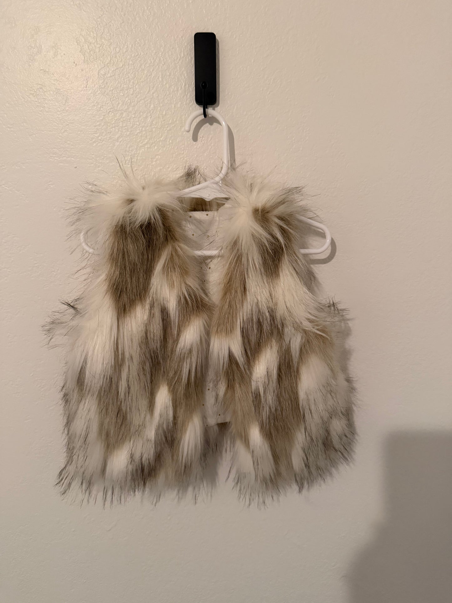 Faux Fur Vest Toddler Size 3-4 Years