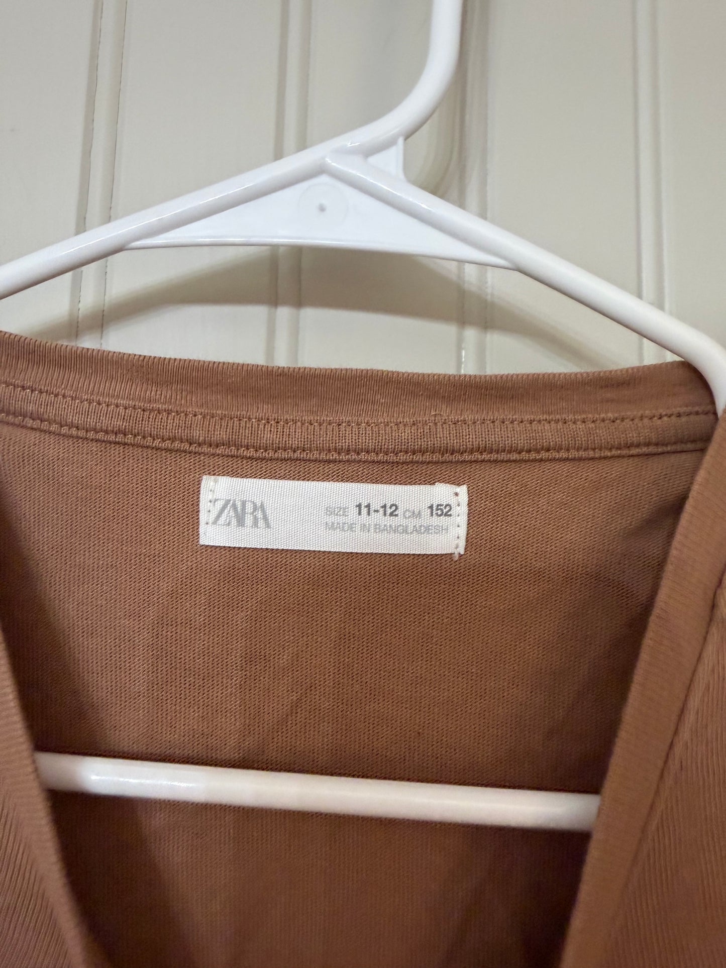 Zara Tee Youth Size 11-12 Years Tan